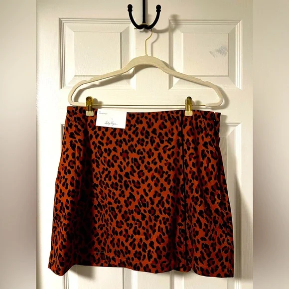 NWT Lady Hagen classic leopard hazel 17” wrap skort size 12